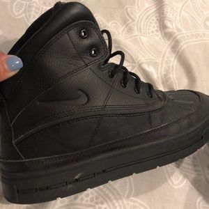 nike waterproof boots
